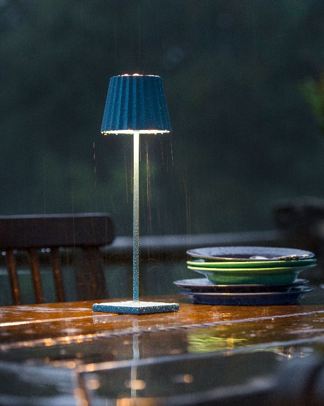 Lampada a LED elegante, moderna e indistruttibile